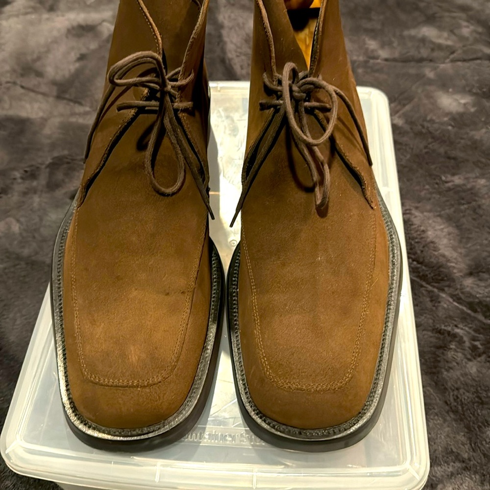 Size 11 Gucci men’s square toe brown suede boot